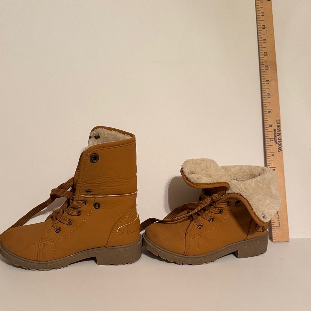 Olivia Miller Girl Tan Lace-Up Boots with Faux Fur Lining